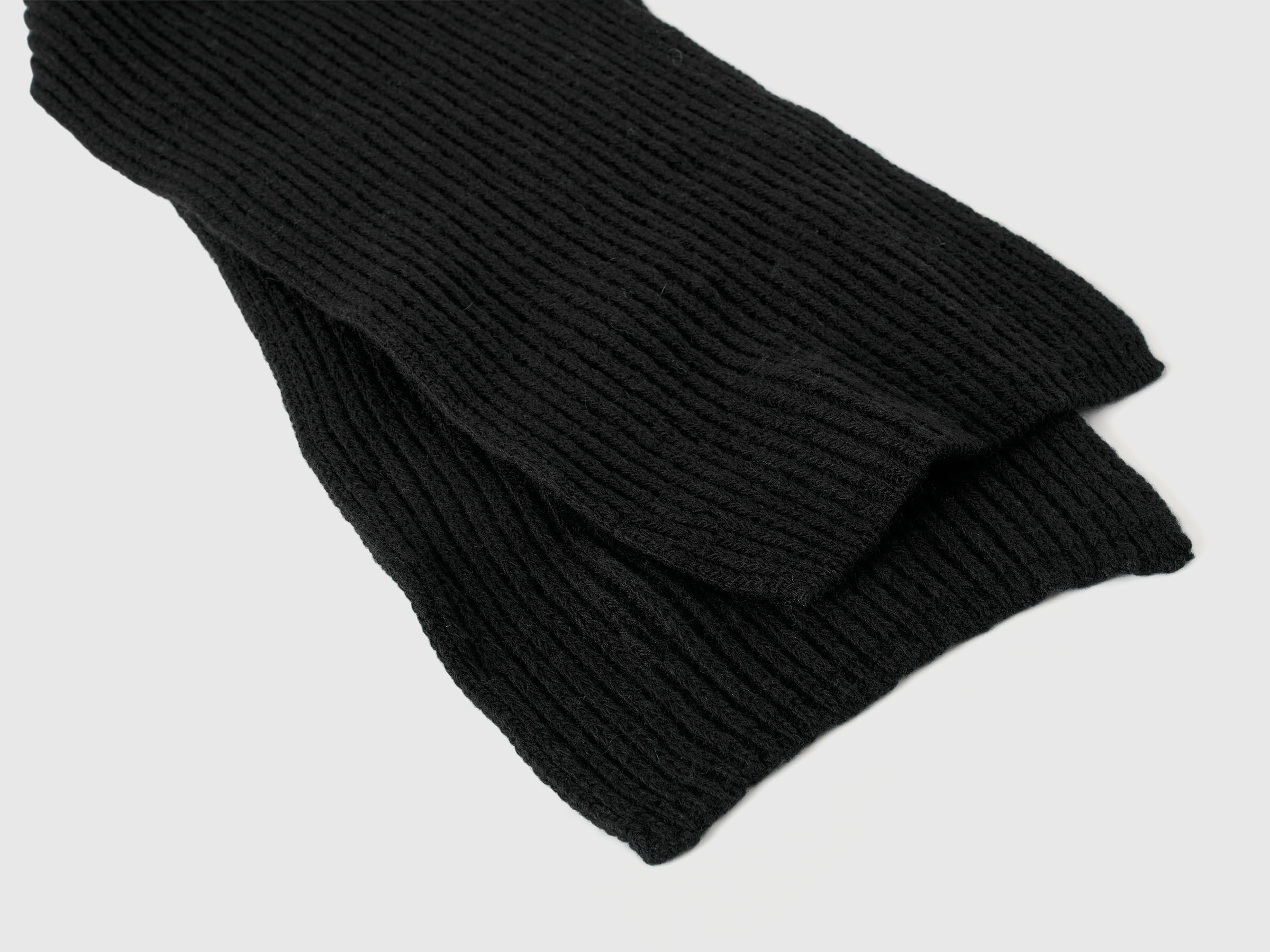 SCARF Men image number 2
